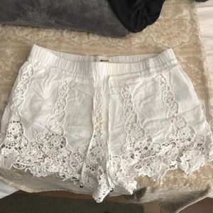 LA Made White flowy shorts